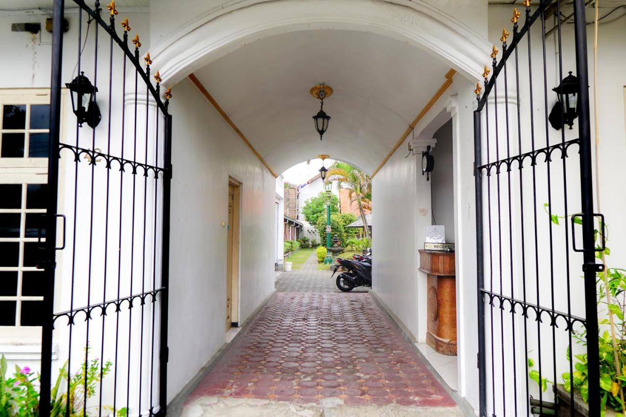 Hotel Tulips Yogyakarta Exteriér fotografie