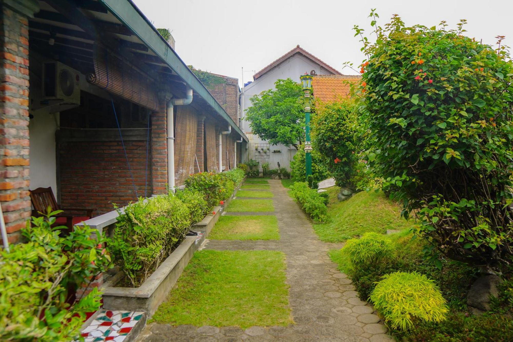 Hotel Tulips Yogyakarta Exteriér fotografie
